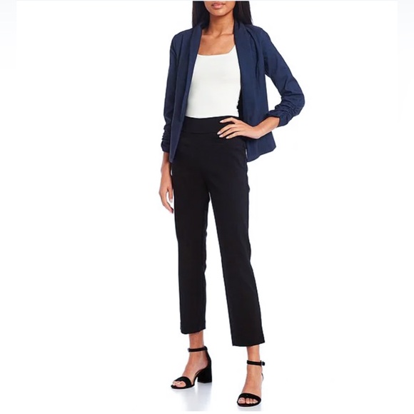 EST. 1946 3/4 Ruched Sleeve Blazer - Picture 2 of 11